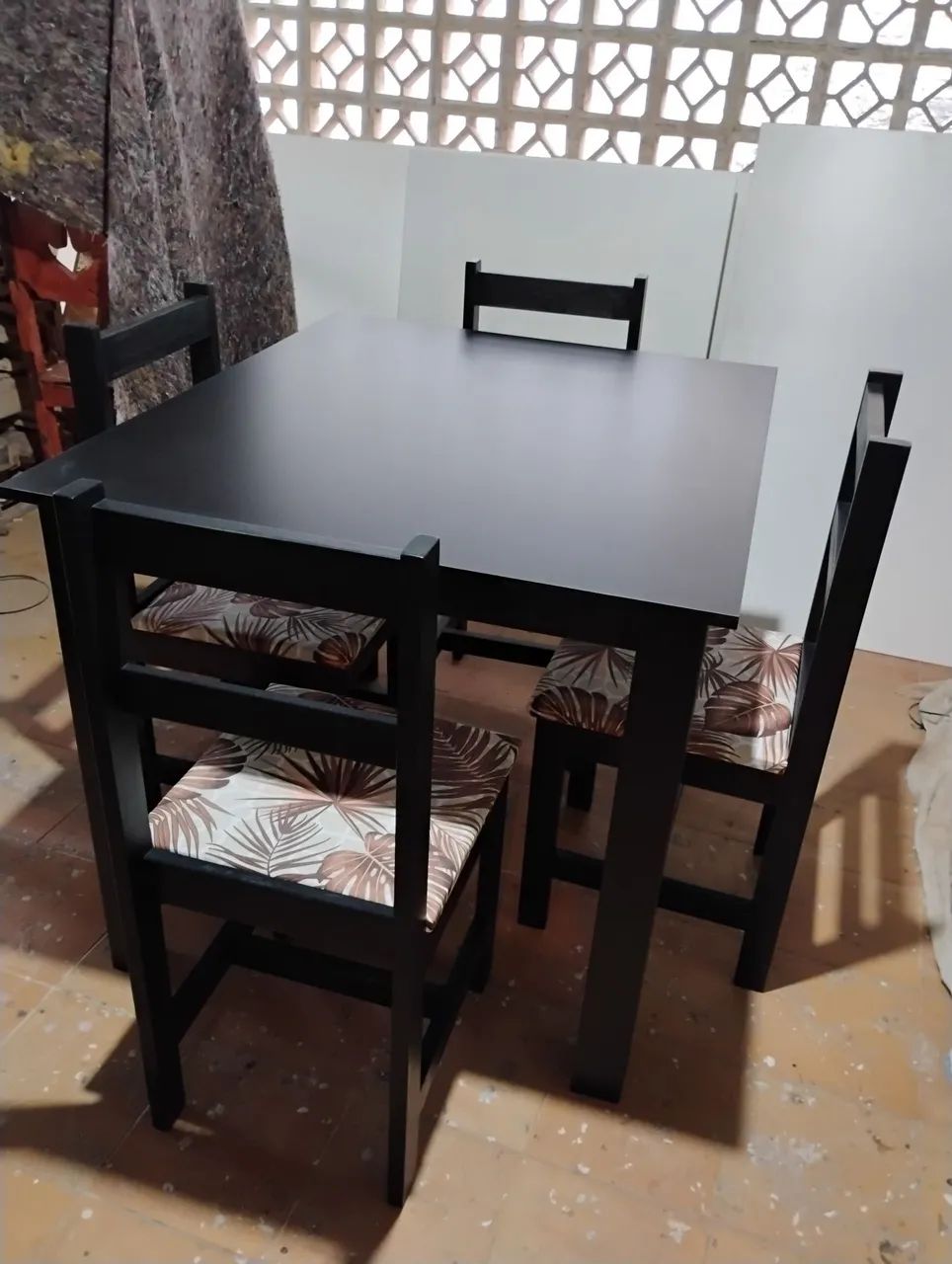 Mesa e cadeiras - Foto 3