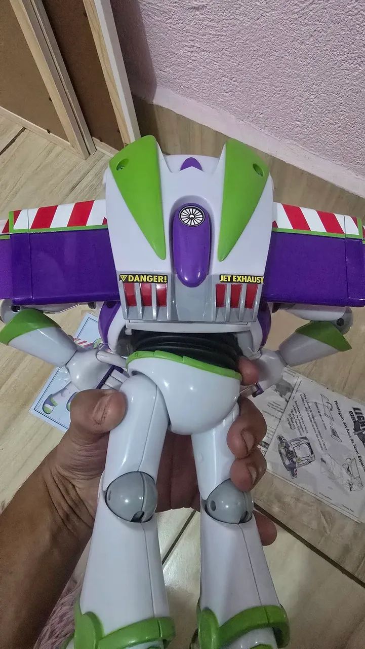 Buzz lightyear signature collection INGLÊS COM CERTIFICADO  - Foto 3