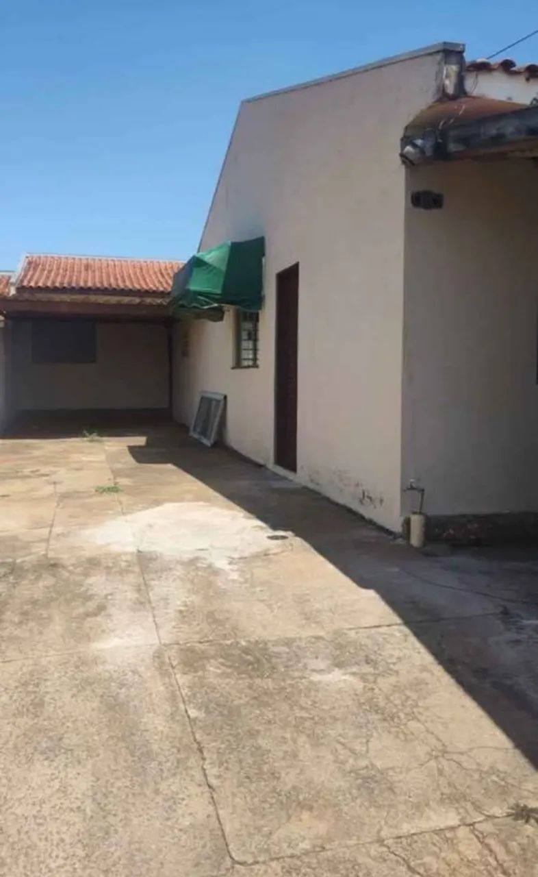 Vendo casa com salão comercial - Foto 2