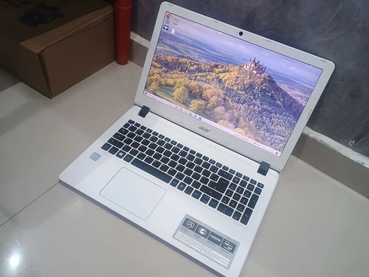 Notebook Acer SSD 1TB i3 placa de vídeo 128