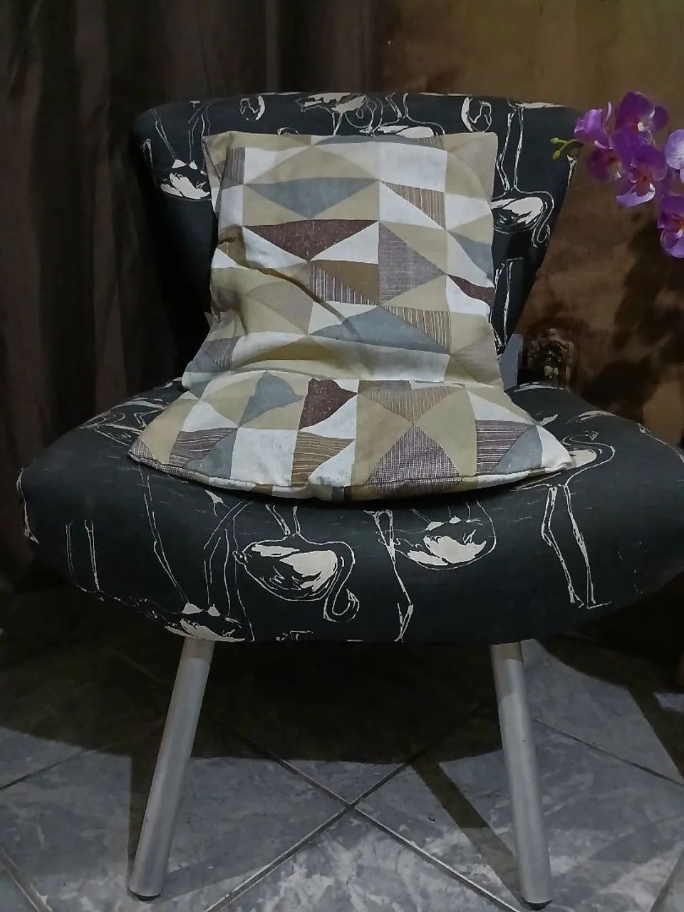 Poltrona para sala ou quarto . - Foto 3