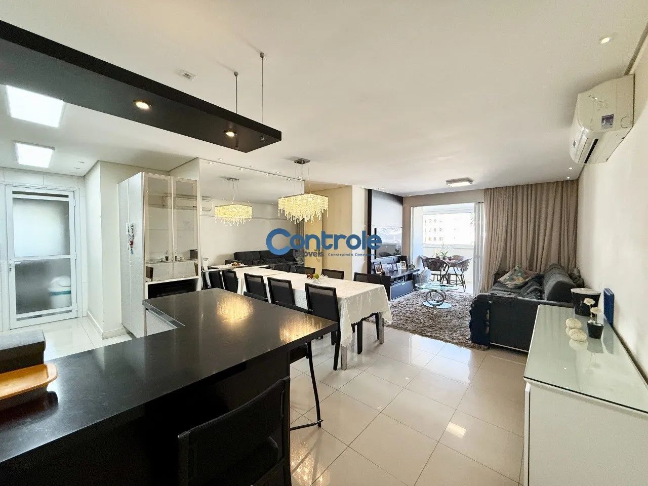 Apartamento de 04 dormitóripos no Jardins de Bourdeaux no Itacorubi.