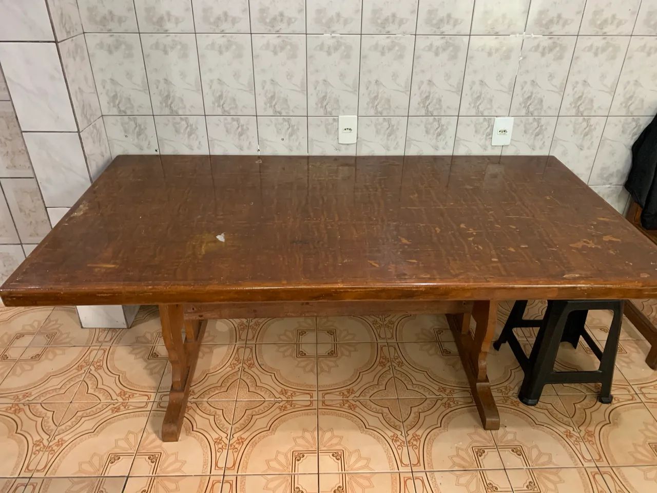 Mesa de jantar 4 cadeiras madeira pura (maciça)