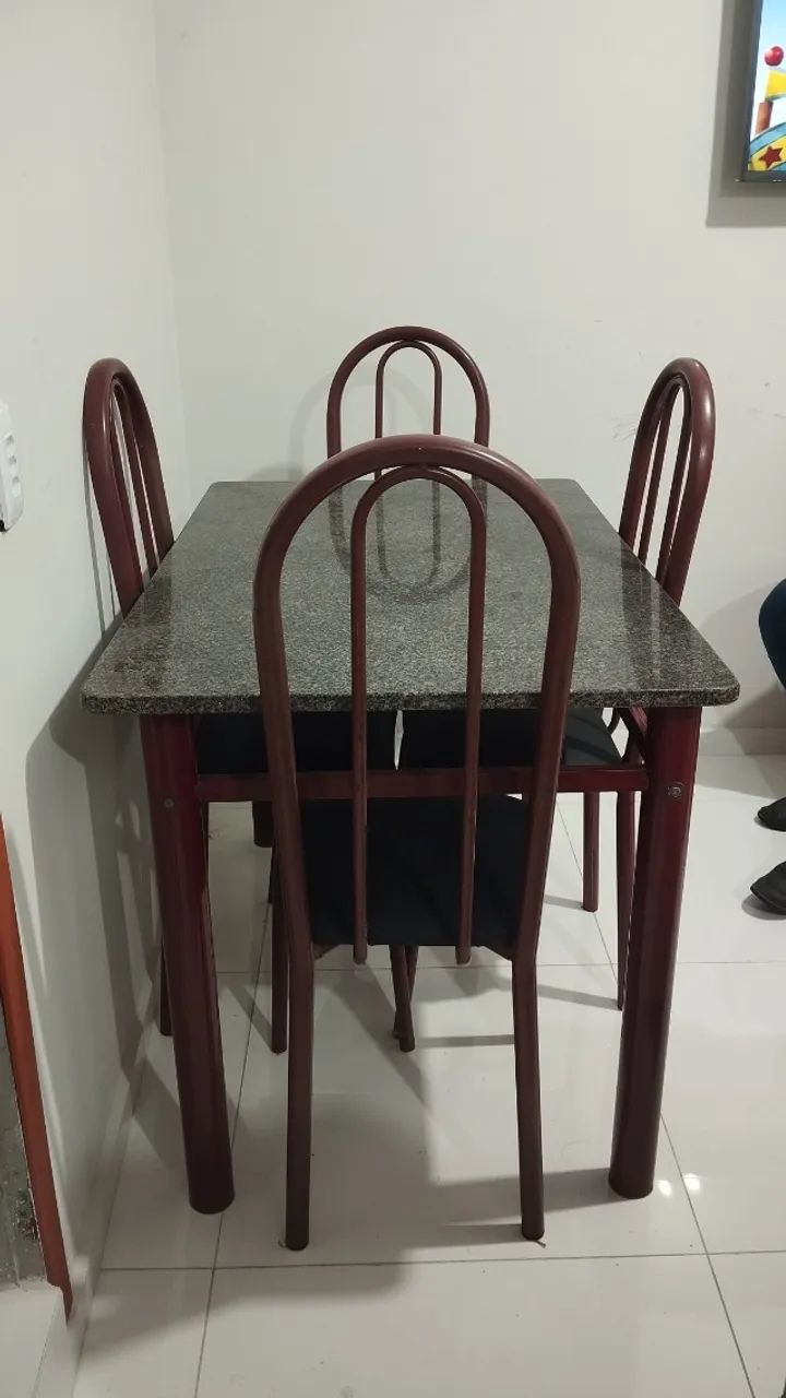 Mesa de mármore e cadeiras - Foto 4
