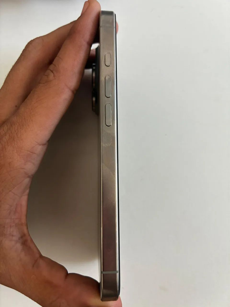 iPhone 16 pro - Foto 2
