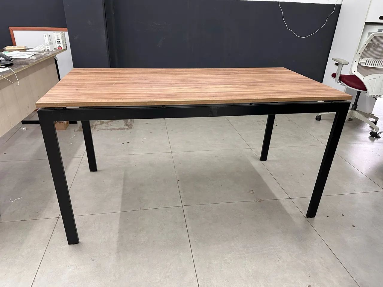 Escrivaninha em MDF para escritório/casa
