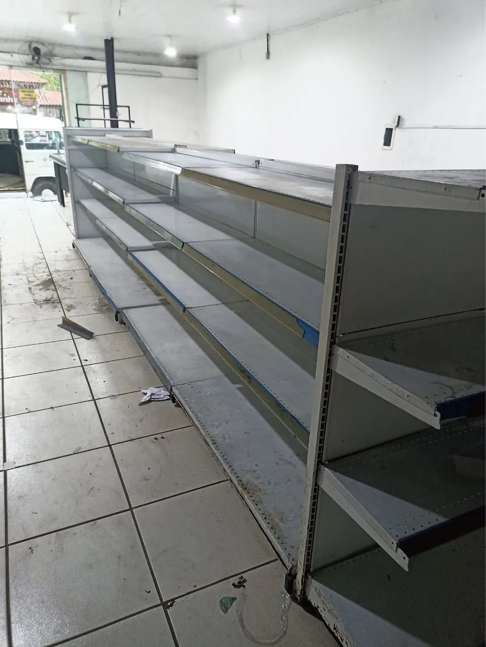 Gôndola de centro  - Foto 2