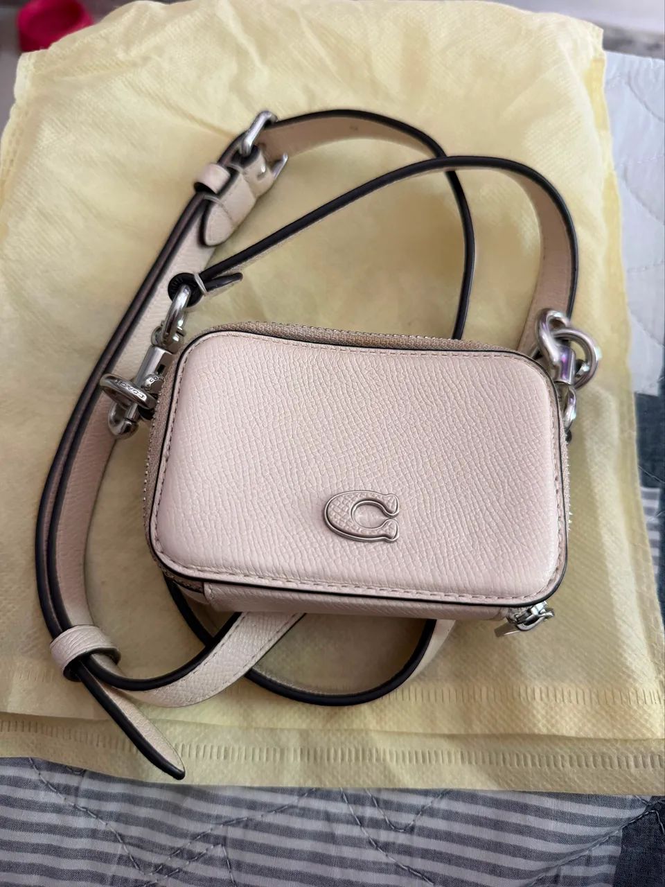 Bolsa Coach bege original - Foto 3