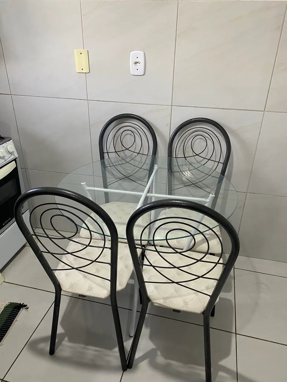 Mesa 4 cadeiras  - Foto 3