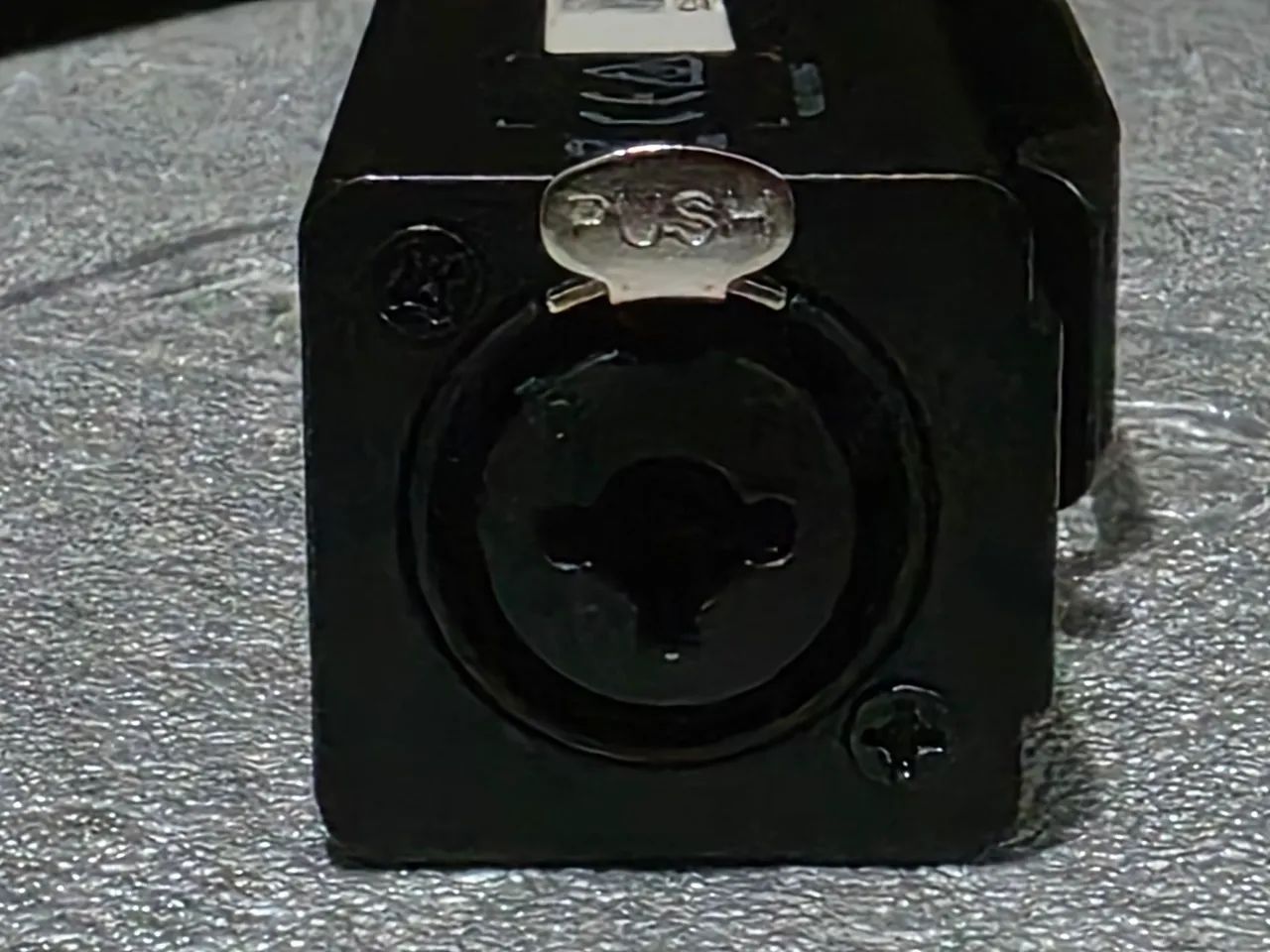 Amplificador fone P2 Behringer - Foto 3