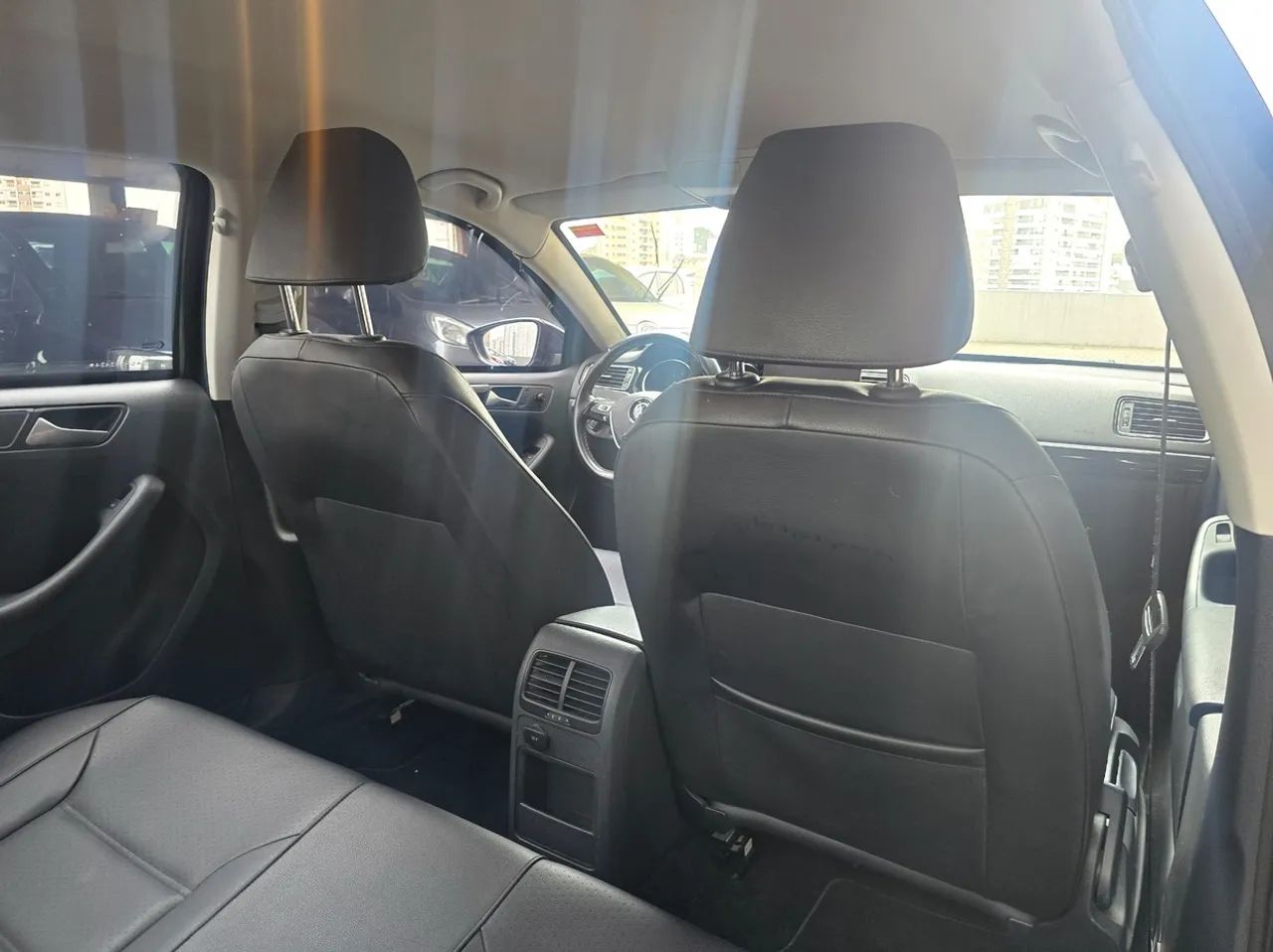 Volkswagen Jetta Highline 2.0 TSI 16V 4p Tiptronic, foto 18 de 19