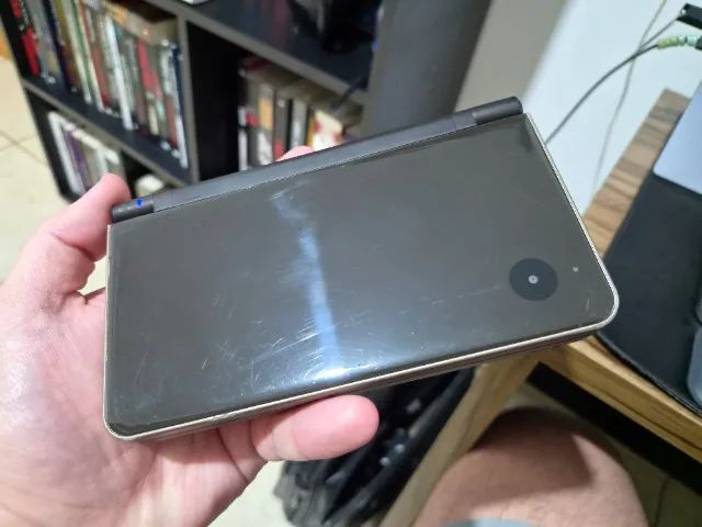 Nintendo DSi XL - Foto 2