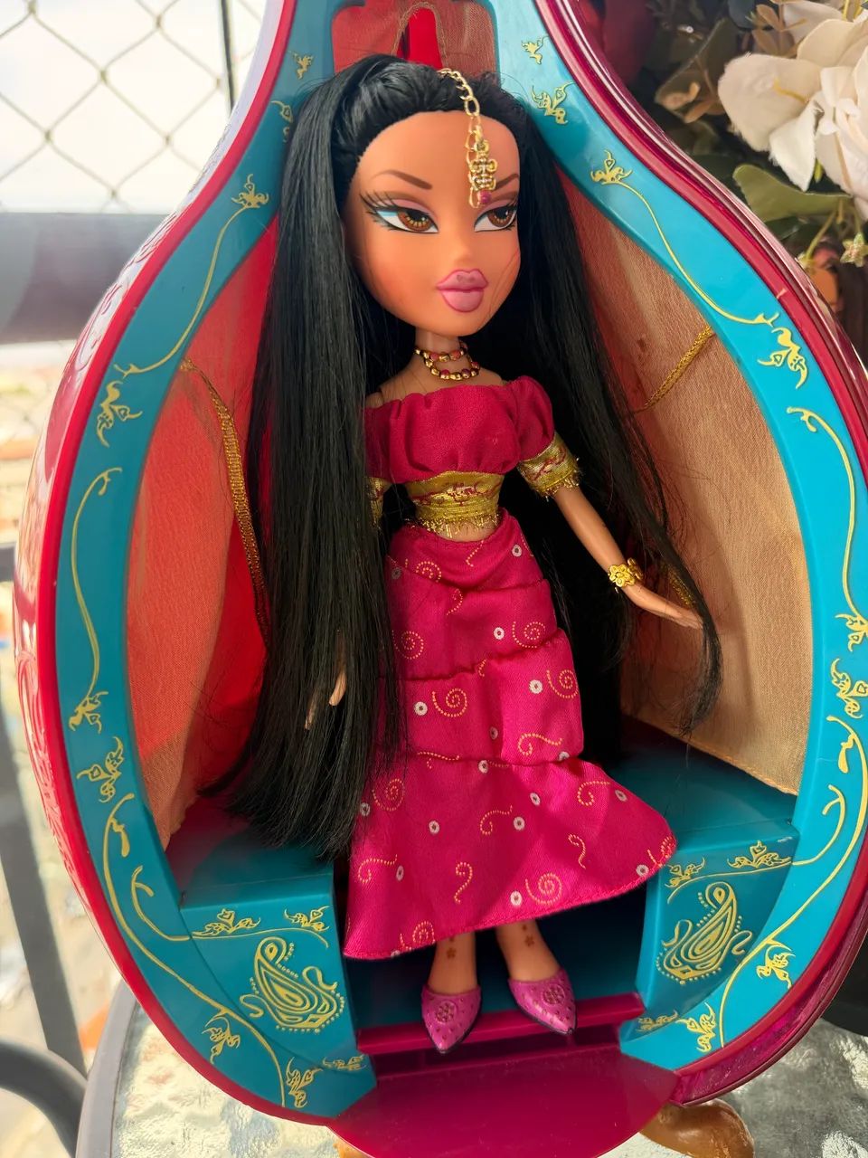 BONECA BRATZ JADE GENIE MAGIC COM LÂMPADA MÁGICA - Foto 4