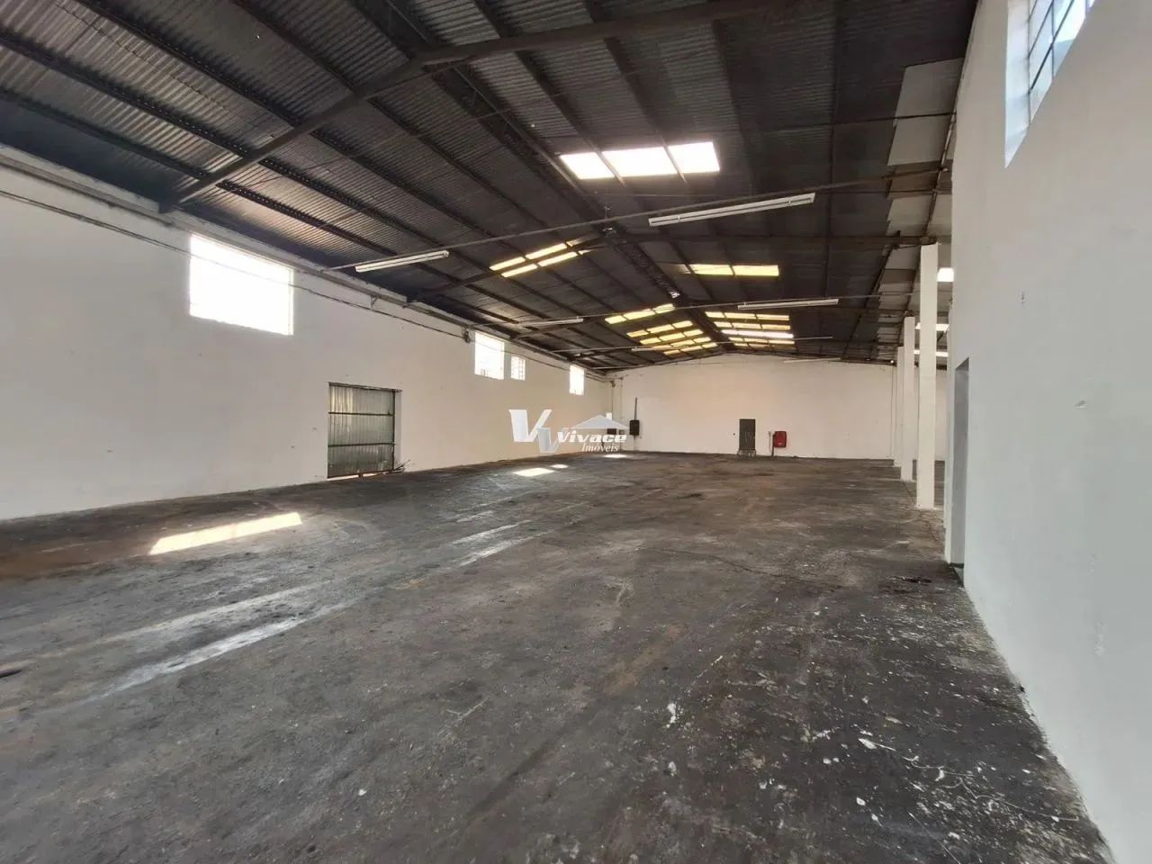 EXCELENTE GALPÃO COMERCIAL DISPONÍVEL PARA LOCAÇÃO NA VILA MARIA BAIXA COM 600M² - Foto 2