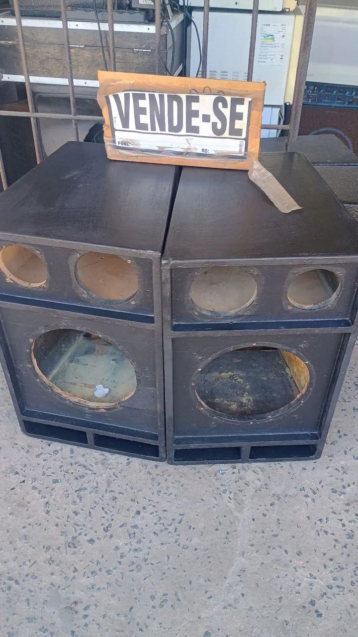Caixas de som gabinete