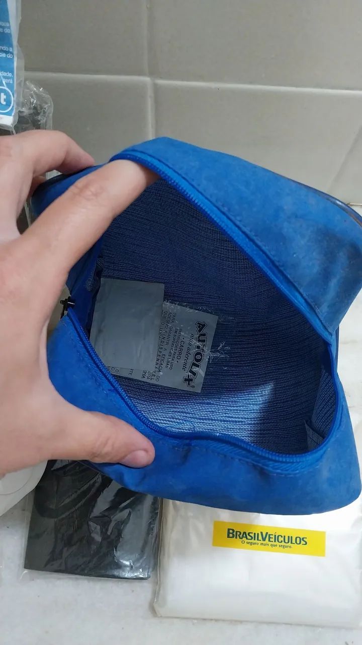 Kit da Brasil auto contendo necessaire e diversos itens - Foto 3
