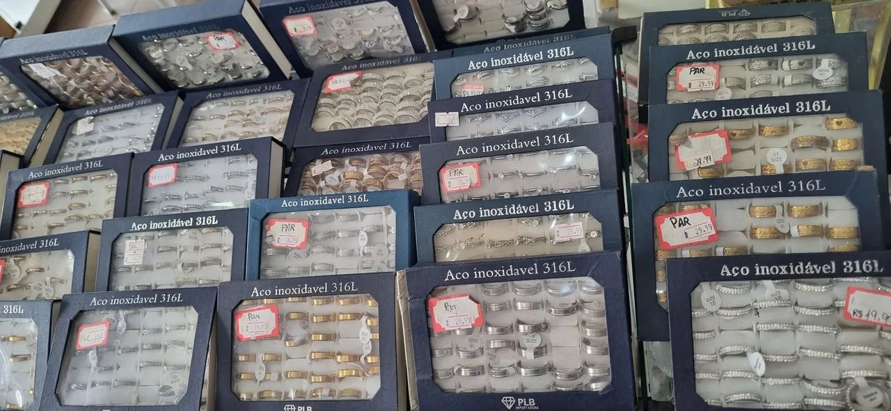 Vendo qualquer mercadoria para lojista com 60% de desconto.  Estamos fechando a loja - Foto 6