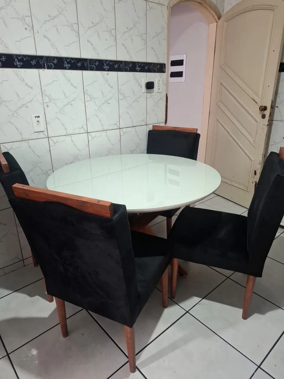 CADEIRAS DE JANTAR VÁRIAS CORES E PAGAMENTO NA HORA DA ENTREGA  - Foto 2