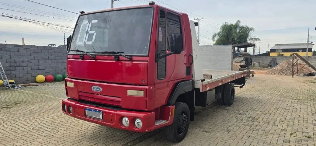 Caminhão Ford Cargo 815E - Foto 2