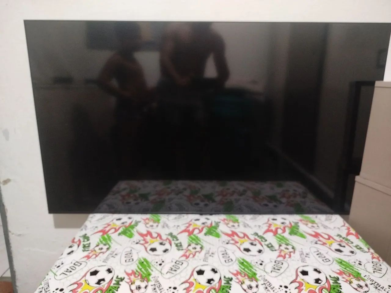Tv 50 polegadas com defeito para retiradas de peças  - Foto 2