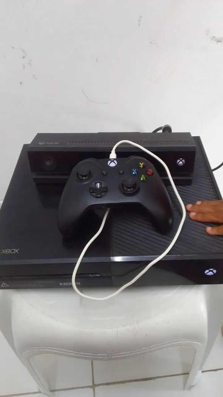 Vendo Xbox One semi novo 