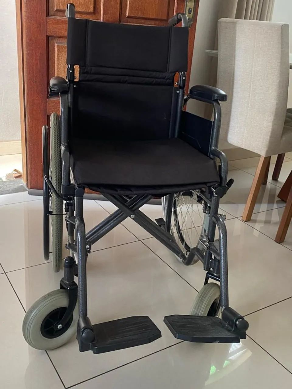 Cadeira de rodas - Foto 4