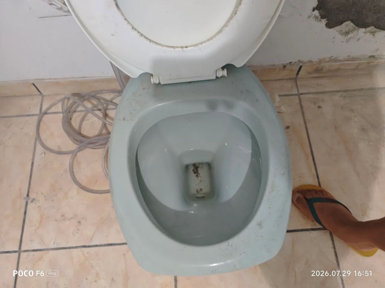 Vaso Sanitário Celite Completo com Caixa Acoplada e Tampa - Cor Verde Claro - Foto 2