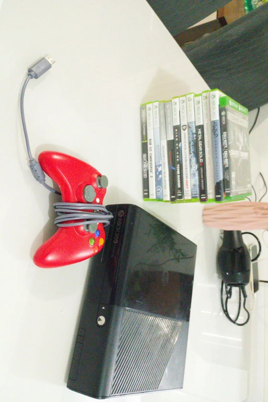 Xbox 360 bloqueado, com jogos e 1 controle  - Foto 5