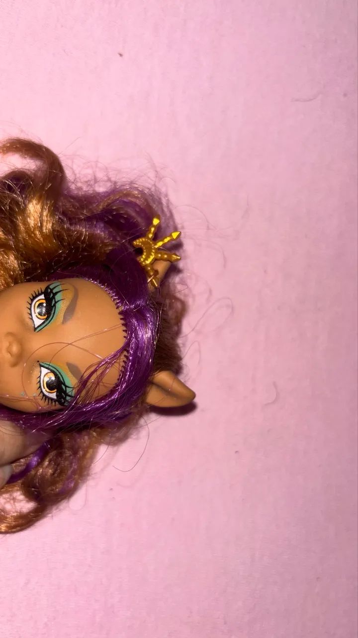 boneca clawdeen (faltando só um brinco) - Foto 3