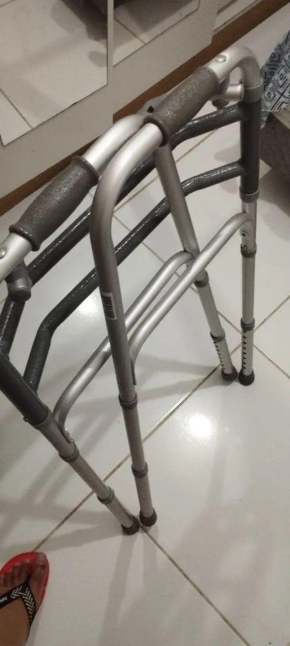 Vende - Andador articulado e inox - Foto 2
