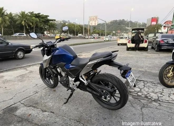 HONDA CB 300F TWISTER 2026  - Foto 2