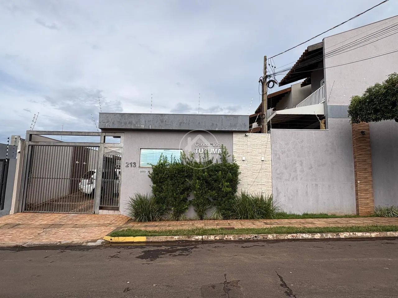 SOBRADO EM CONDOMÍNIO NO CHÁCARA CACHOEIRA