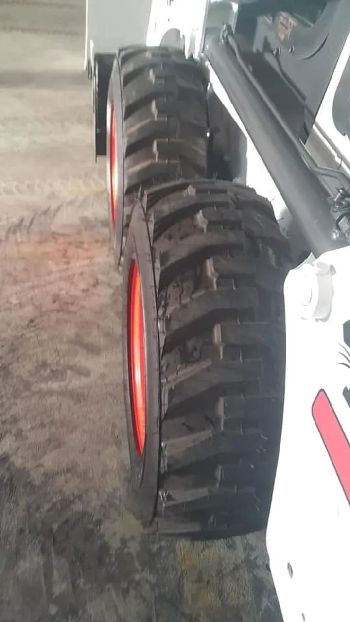 Mini Carregadeira Bobcat S450 2019 - Foto 6