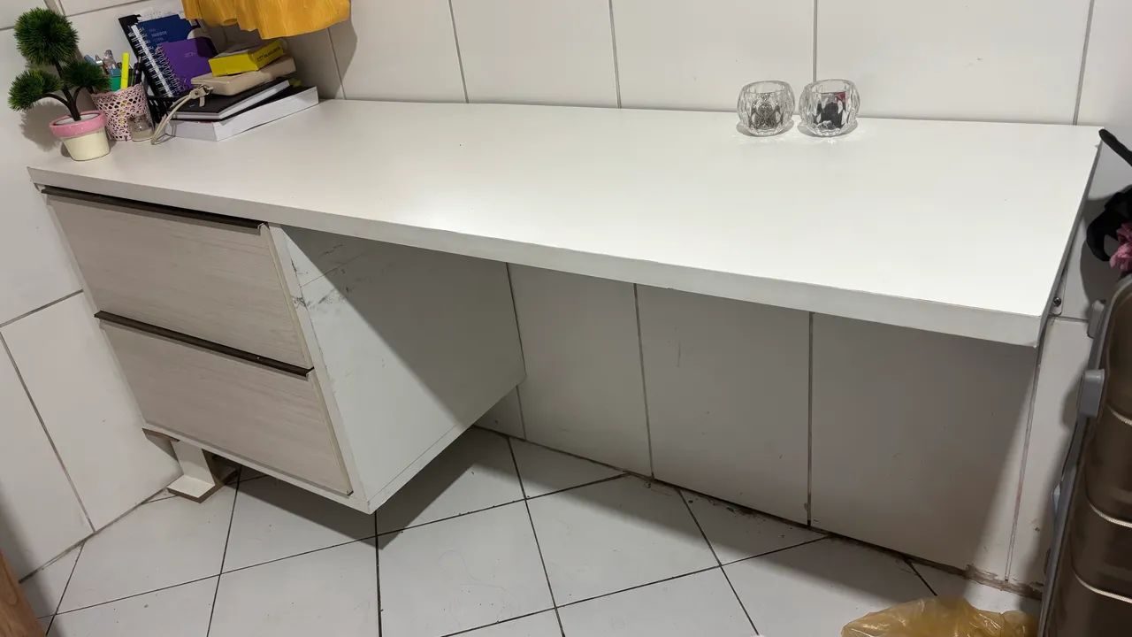 Bancada de trabalho/estudos/escrivaninha