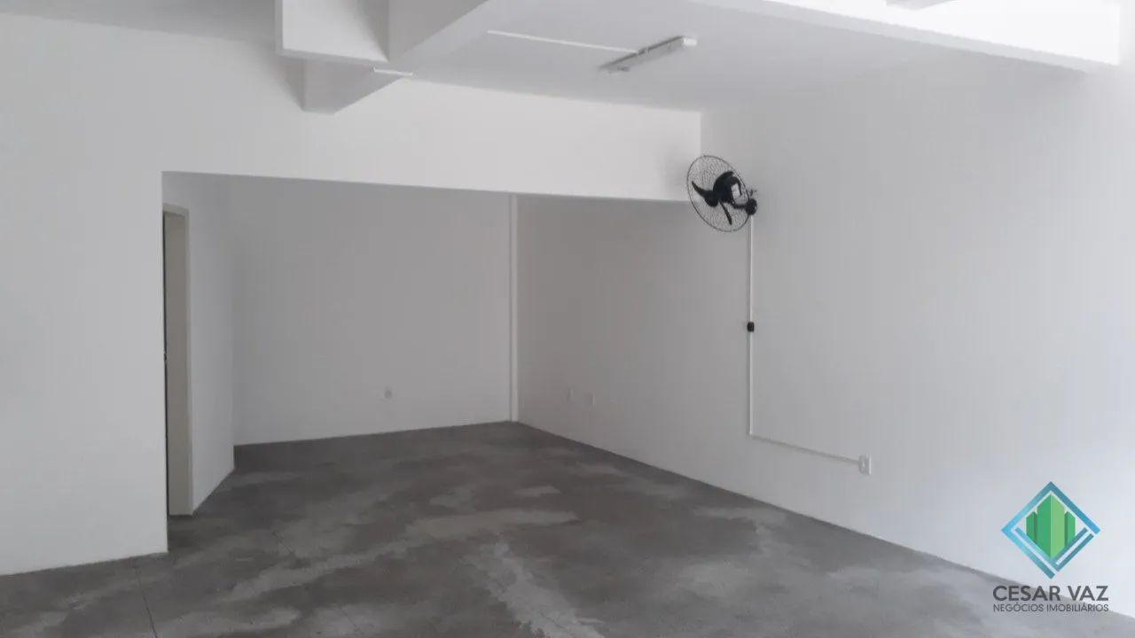 Loja térrea em excelente localização no bairro kobrasol. - Foto 4