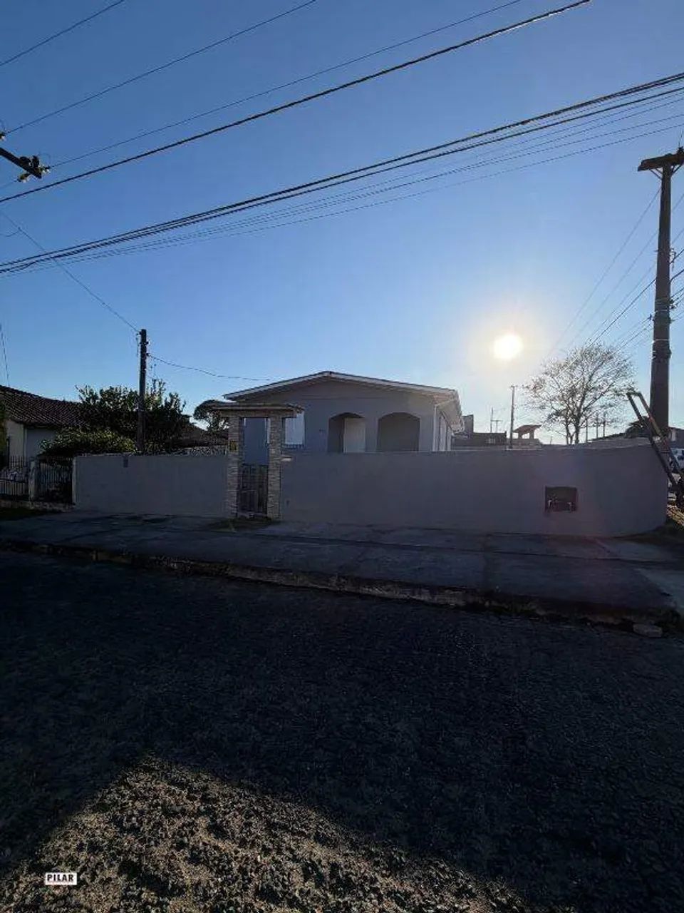 Casa com 03 dormitórios para aluguel no bairro Pinheirinho