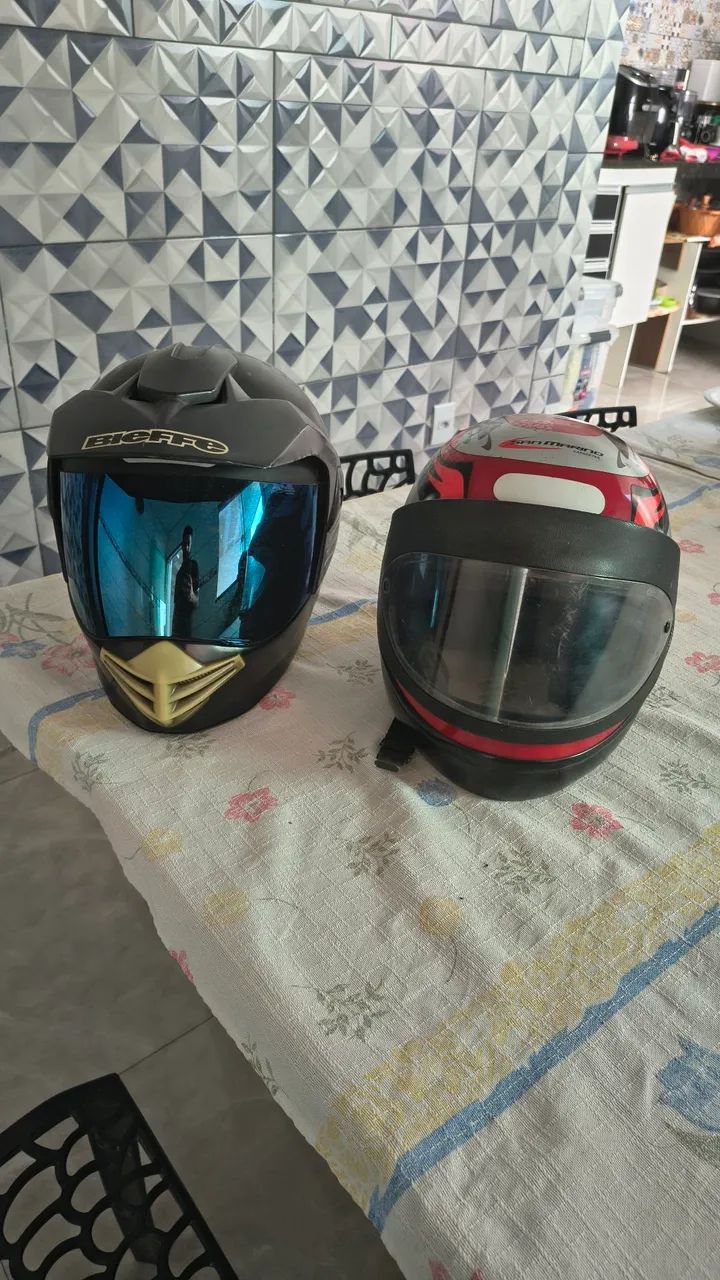 Vendo Capacete 1 Biefe e 1 samarino 