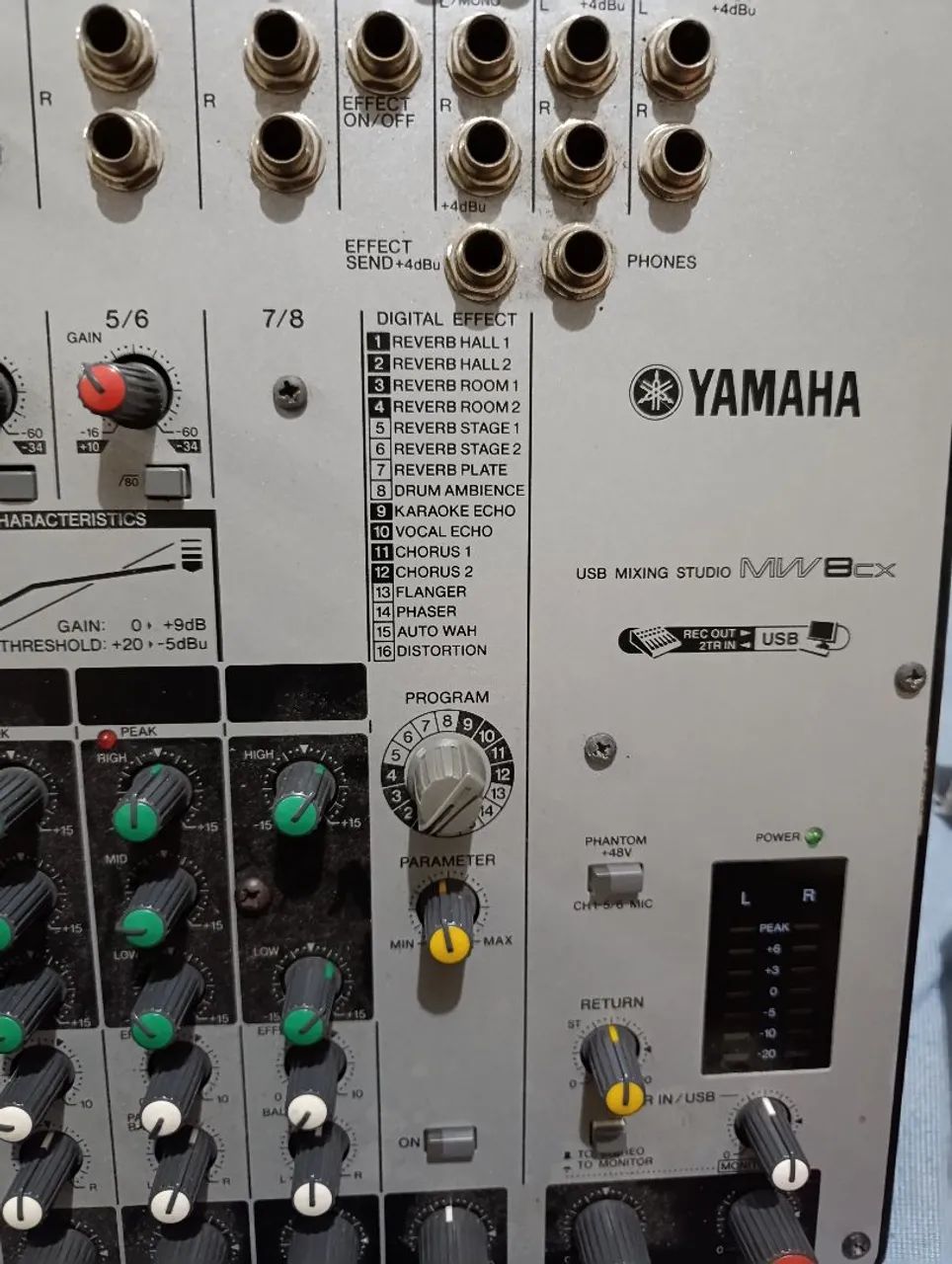 Mesa Yamaha USB mixing Studio MW8CX - Equipamentos e Acessórios de