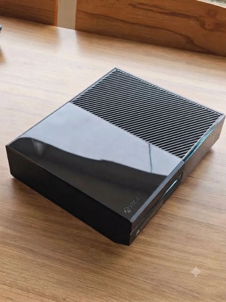 XBOX ONE 500GB COM KINECT E 8 JOGOS - REVISADO