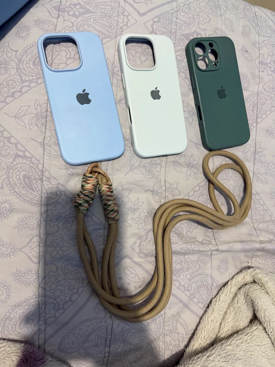 Vende-se Capa IPhone 16 Pro