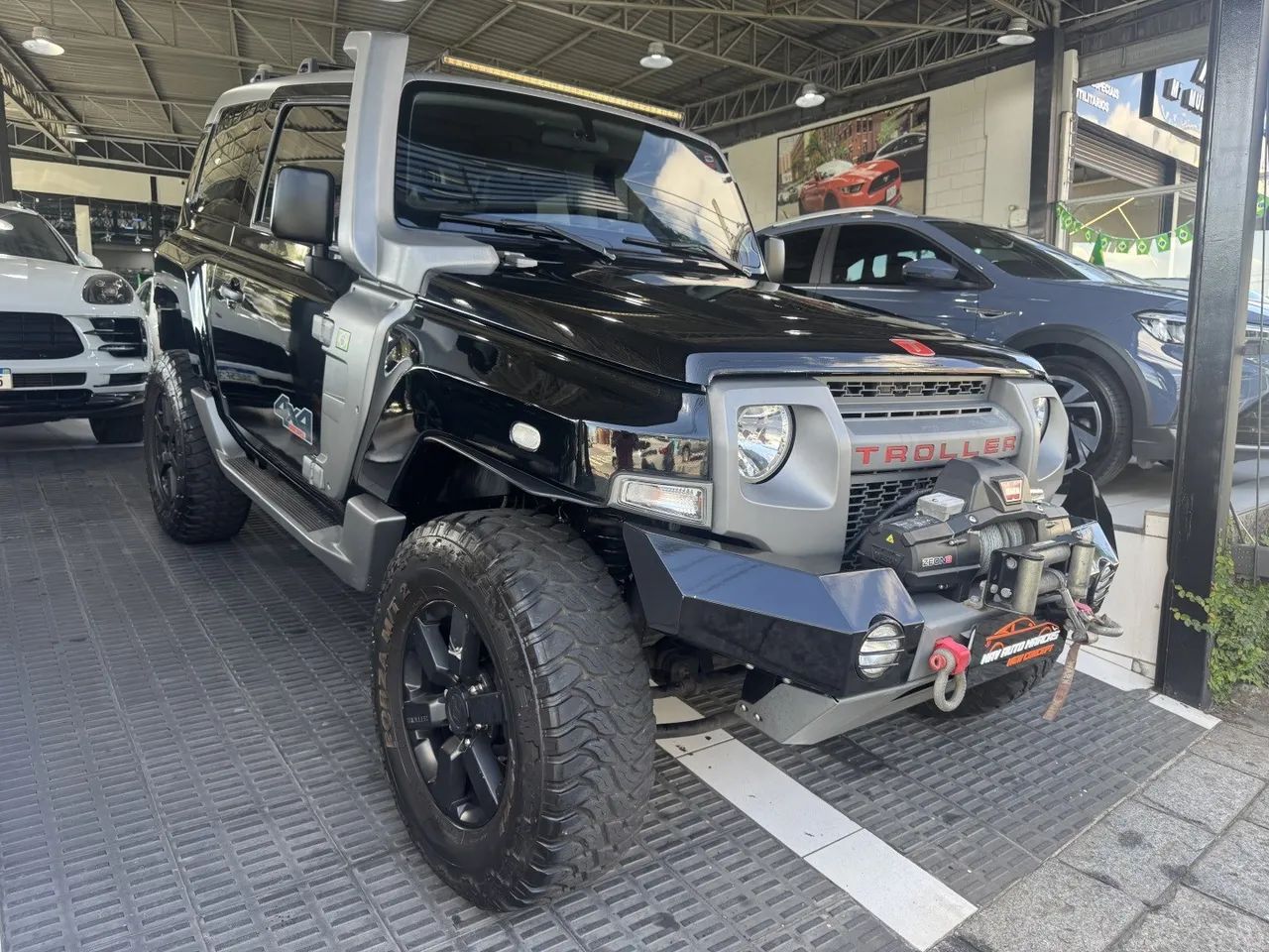 Troller T-4 2019
