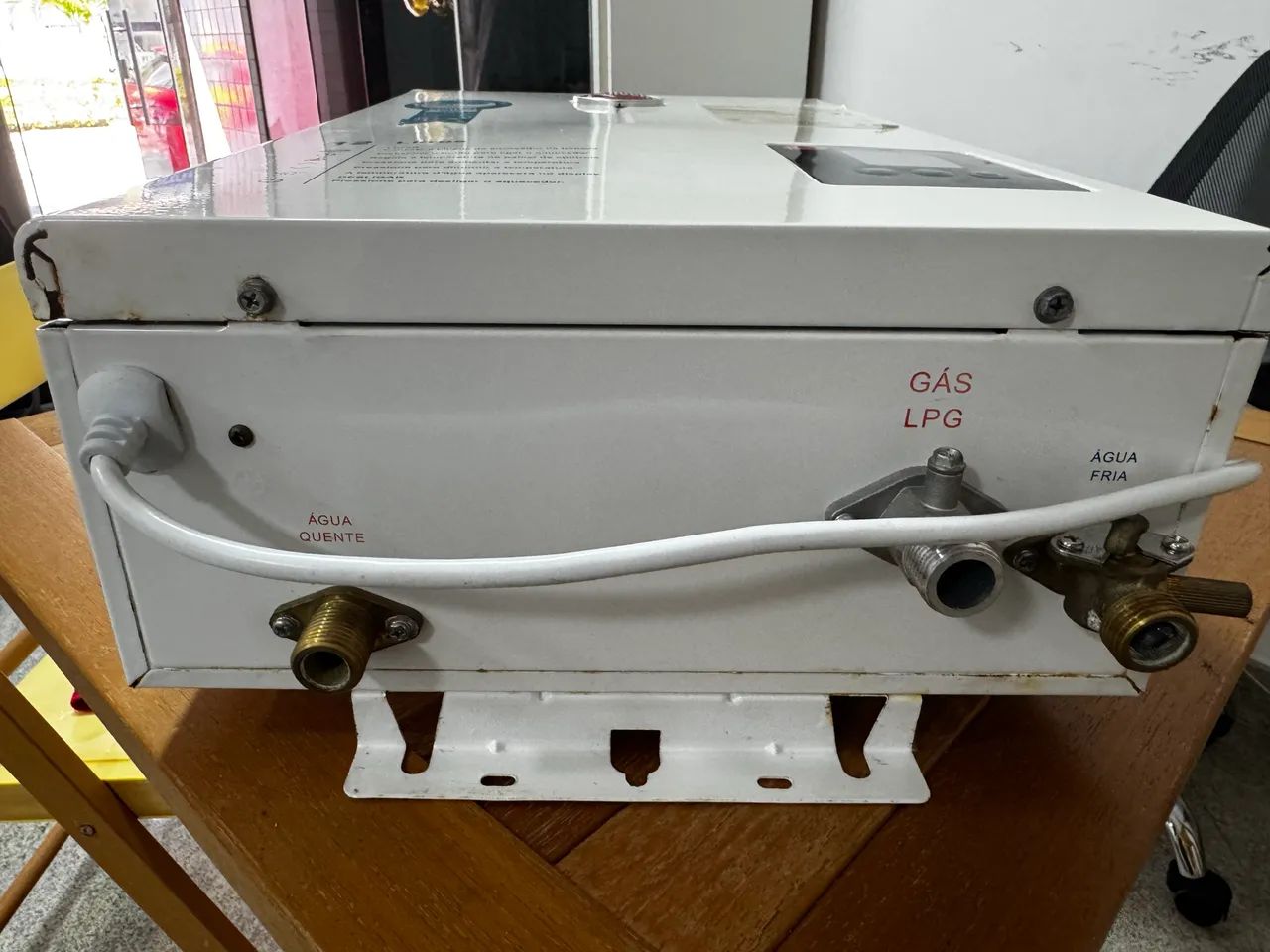 Aquecedor a Gás Rheem 12 Litros GLP Digital com placa danificada.  - Foto 2