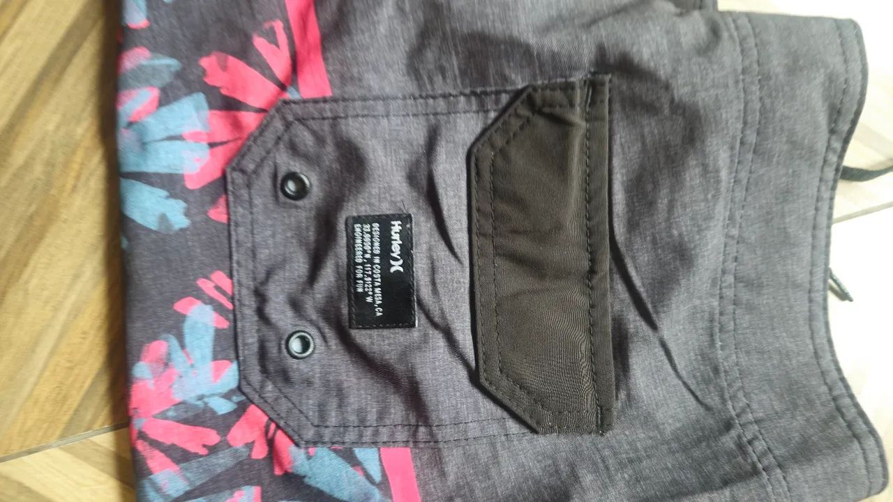 2 bermudas tam 40 Oakley e Hurley  - Foto 4