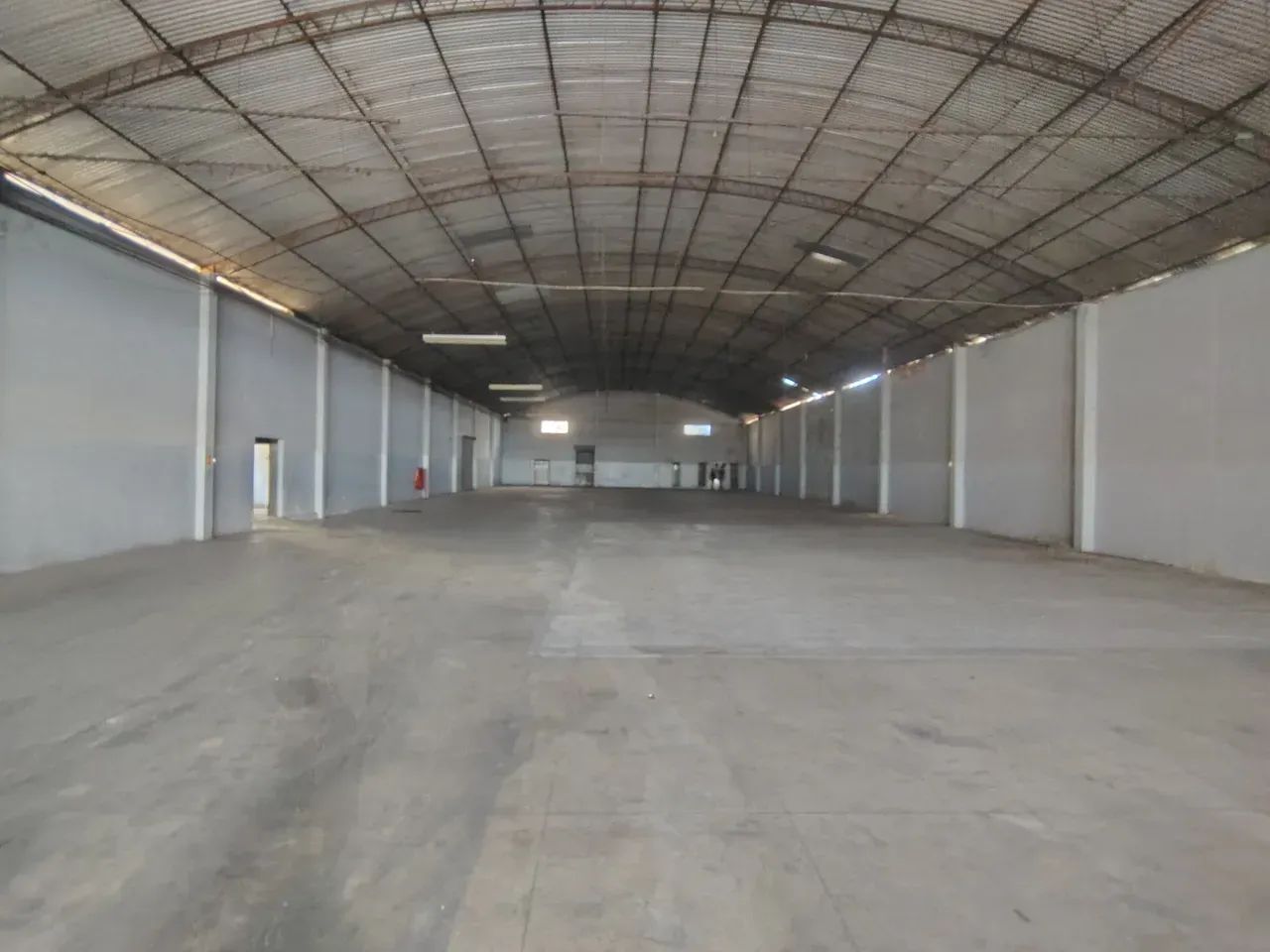 Galpão 1.200m²/ Distrito 1/ acesso de carretas.