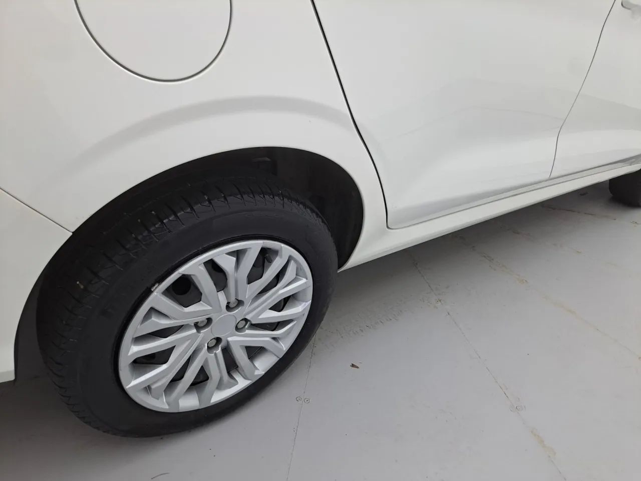 Fiat Cronos Drive 1.0 6V, foto 14 de 18