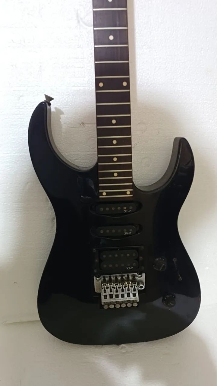 Guitarra Phill super strato