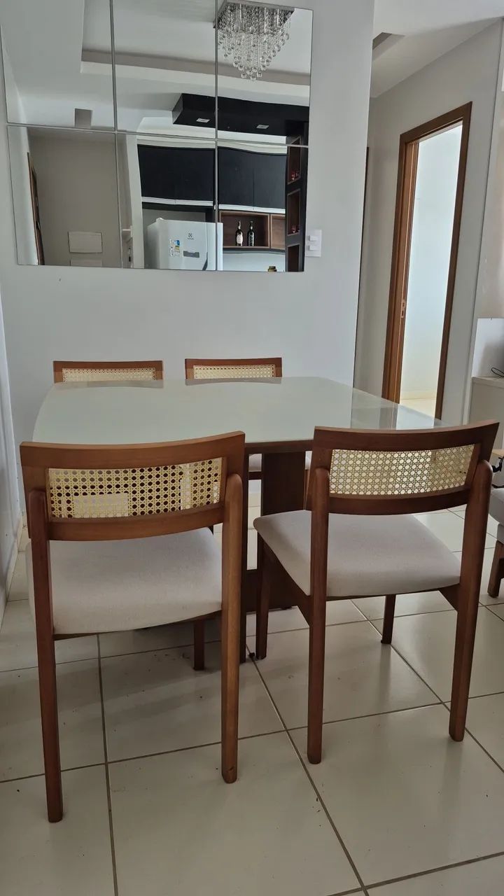 Mesa e 4 cadeiras  - Foto 3