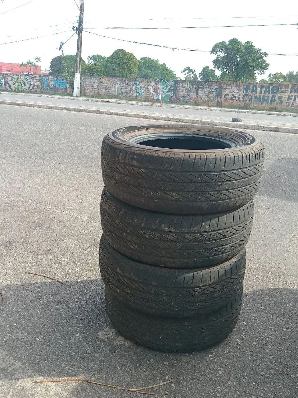 PNEU ARO 18