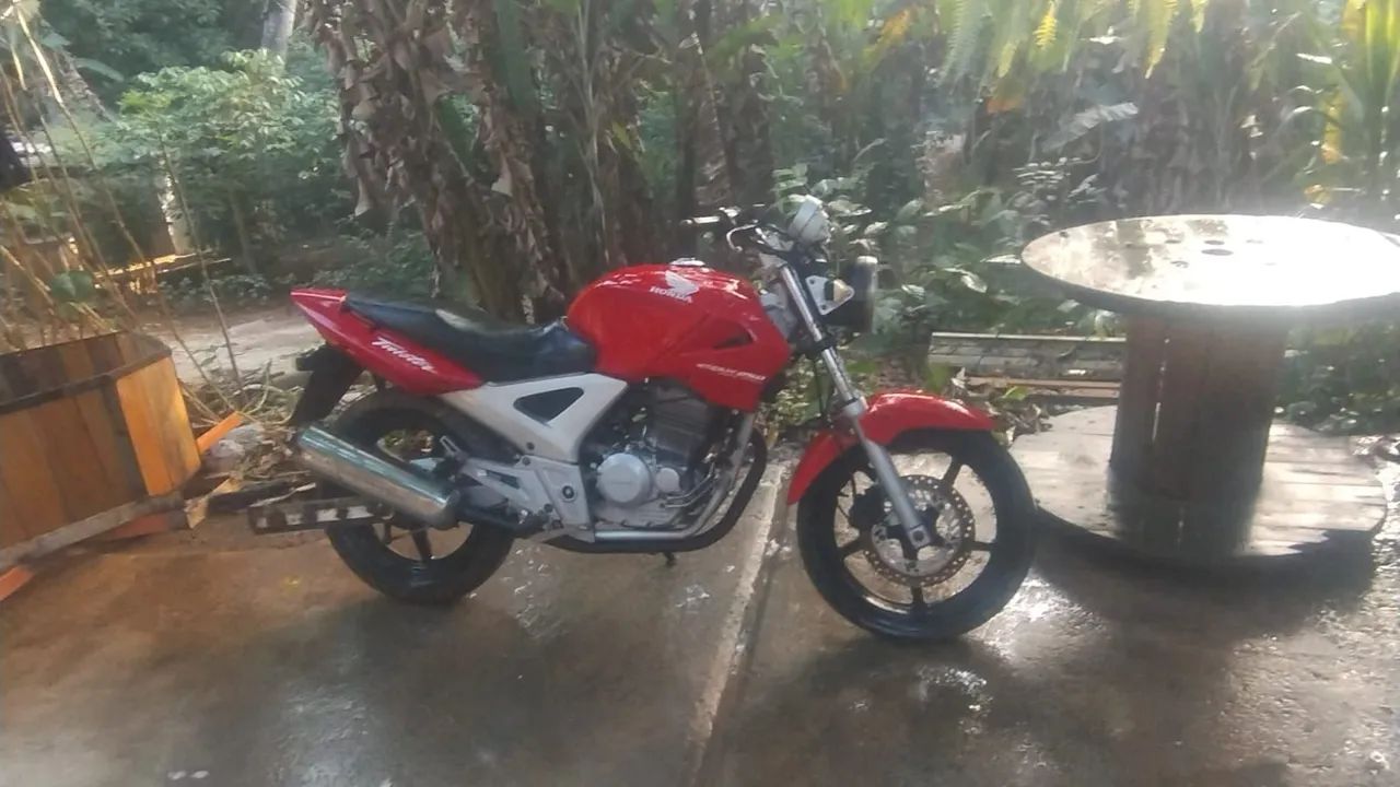 cbx Twister 2005, Roça 