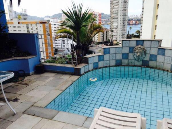 Cobertura triplex na Ponta da Praia. magnífica vista